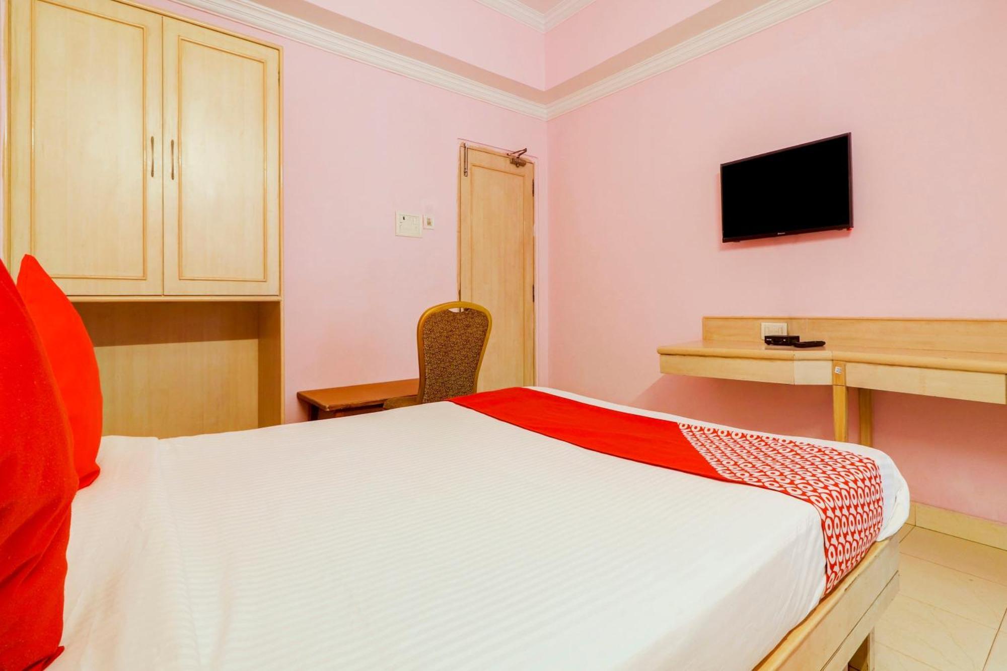 Super Collection O 77115 Vaishnavi Palace Hyderabad Esterno foto