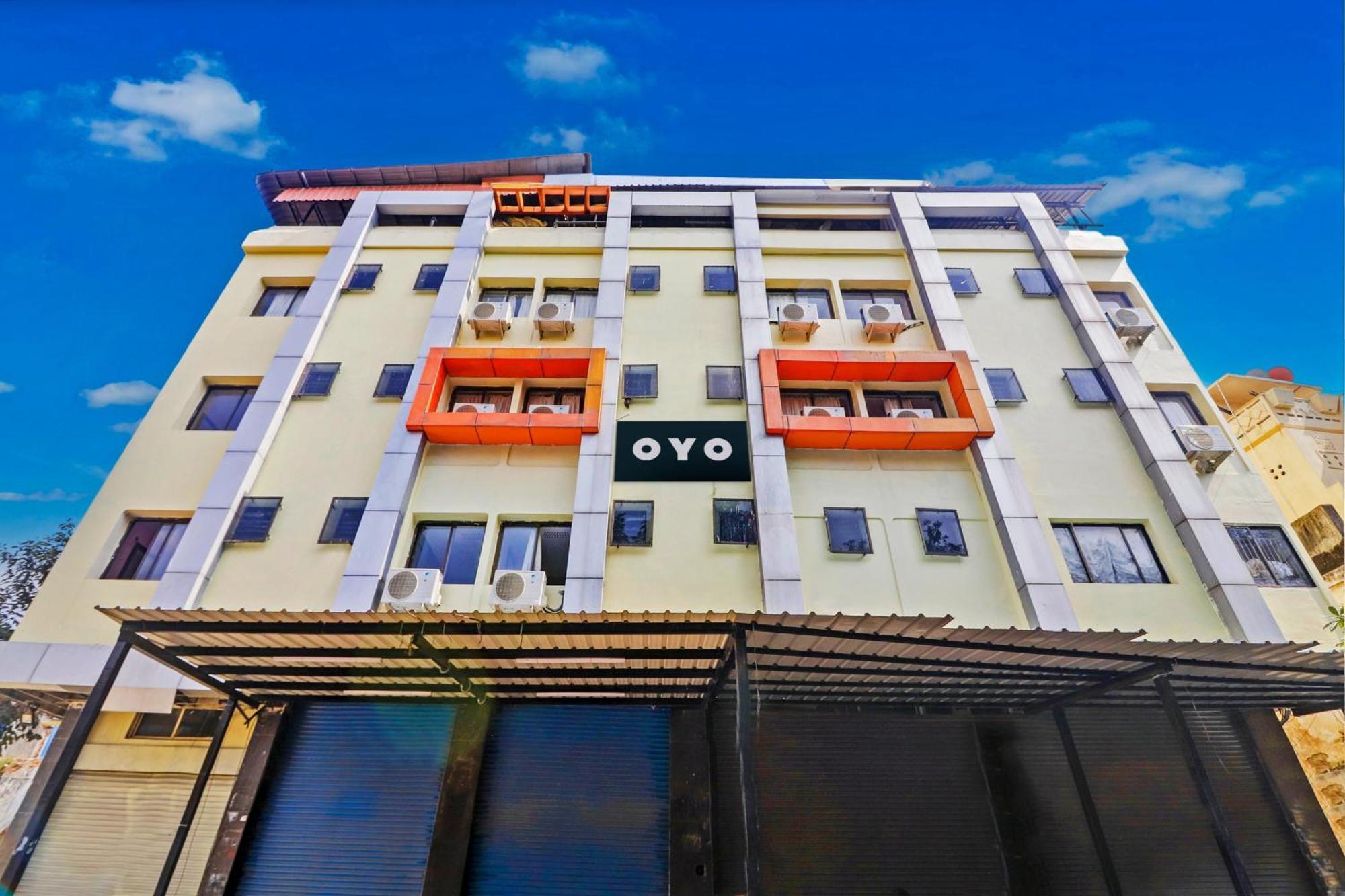 Super Collection O 77115 Vaishnavi Palace Hyderabad Esterno foto