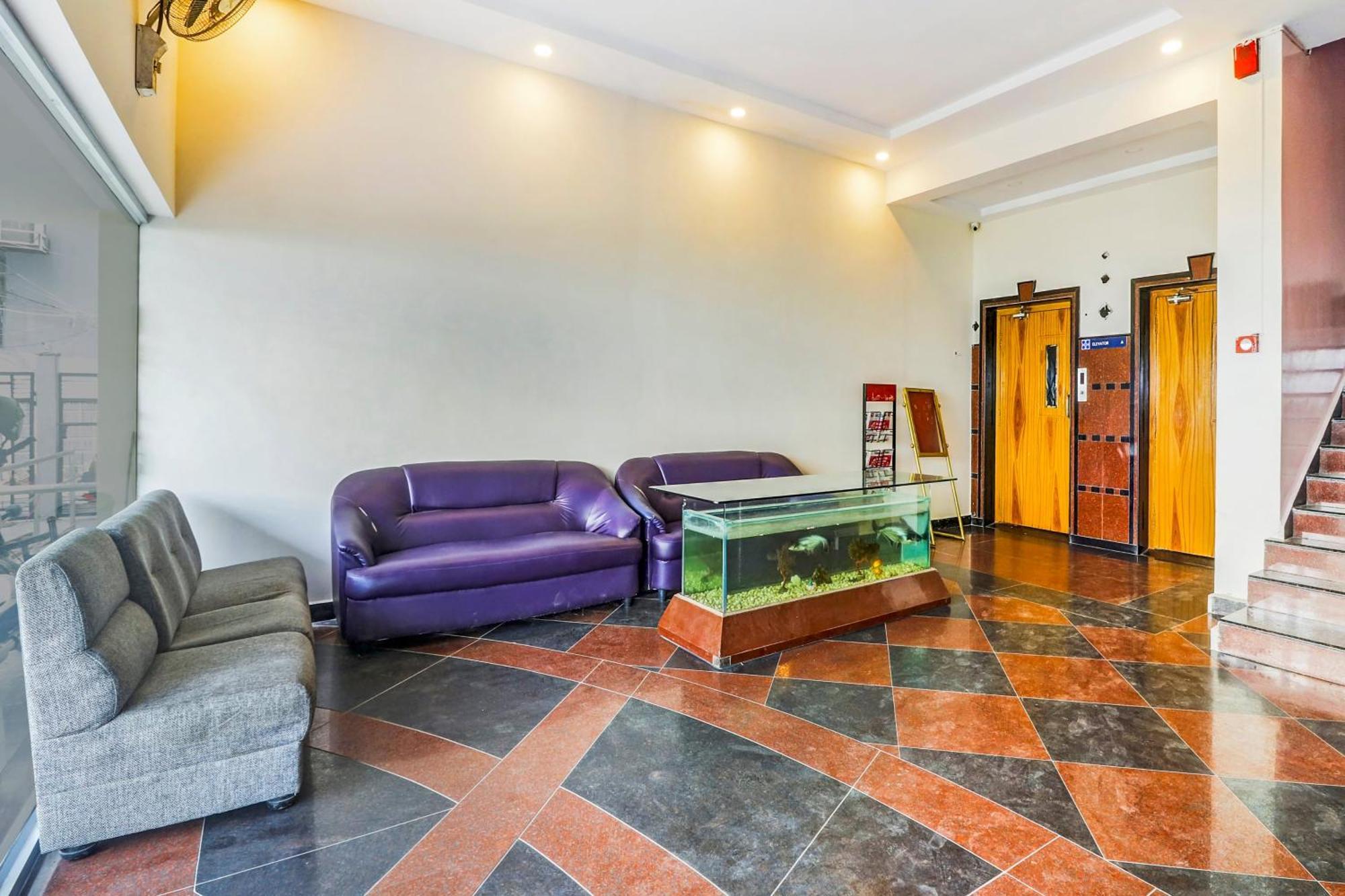 Super Collection O 77115 Vaishnavi Palace Hyderabad Esterno foto