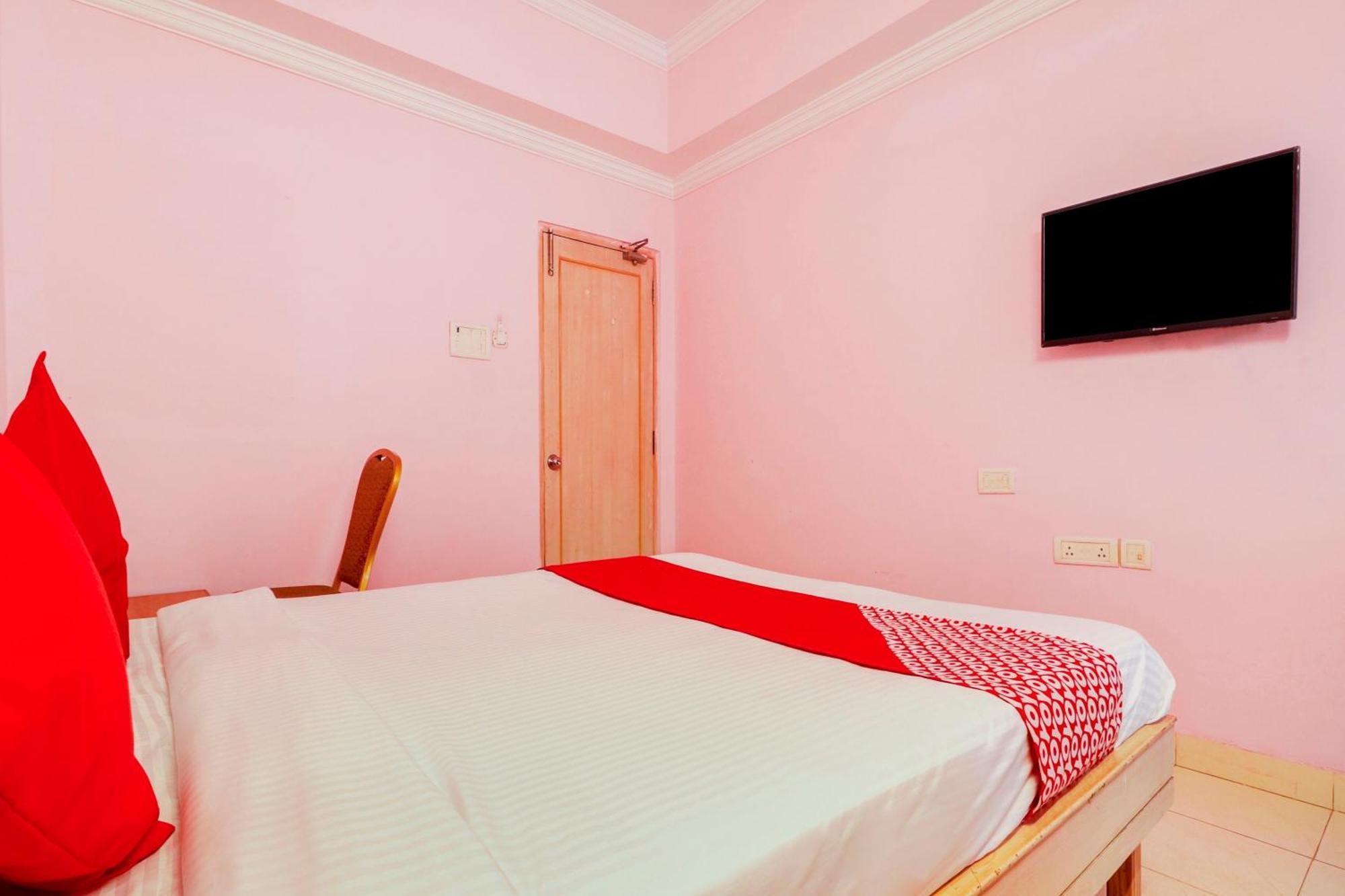 Super Collection O 77115 Vaishnavi Palace Hyderabad Esterno foto