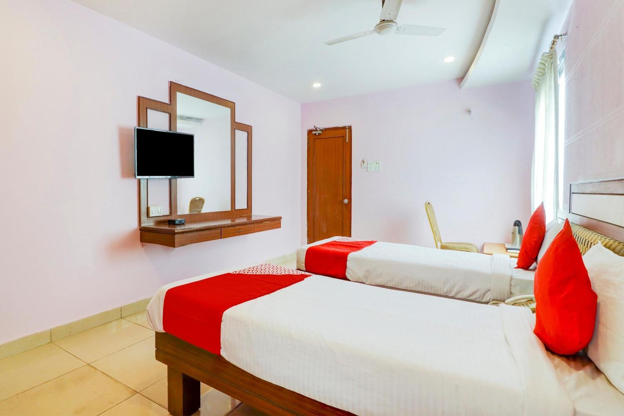 Super Collection O 77115 Vaishnavi Palace Hyderabad Esterno foto