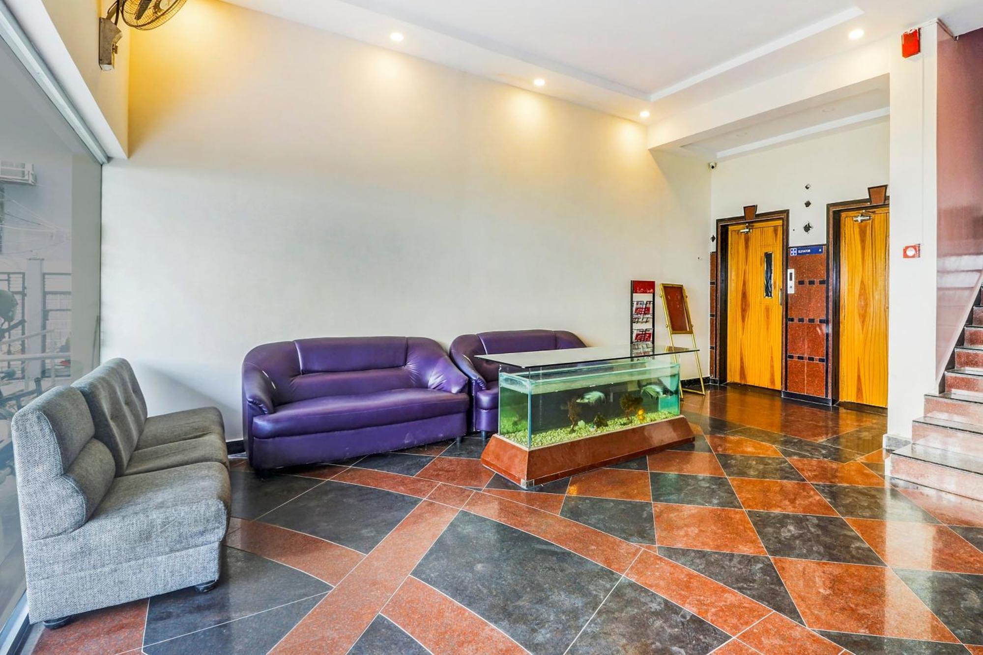 Super Collection O 77115 Vaishnavi Palace Hyderabad Esterno foto