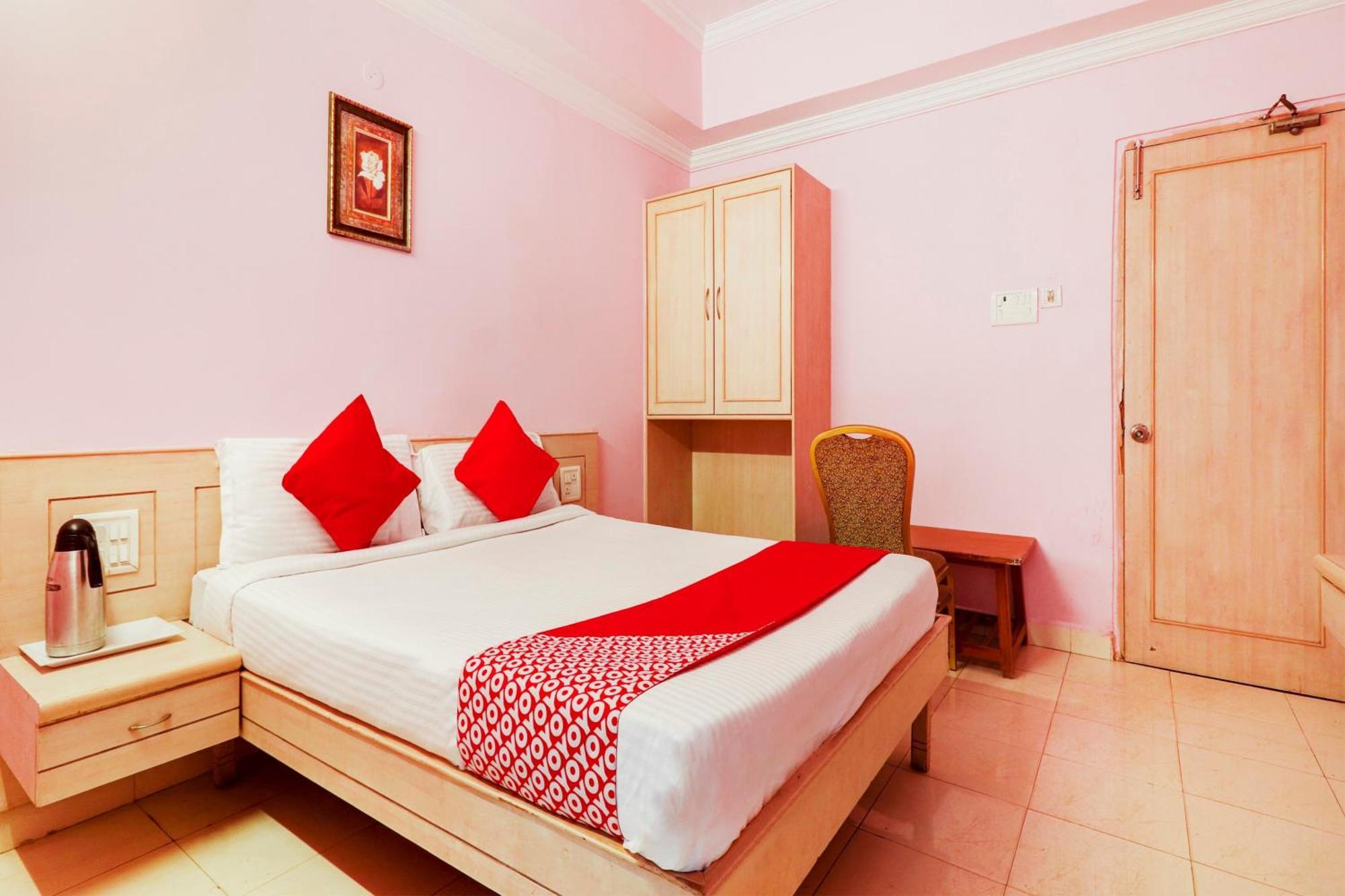 Super Collection O 77115 Vaishnavi Palace Hyderabad Esterno foto